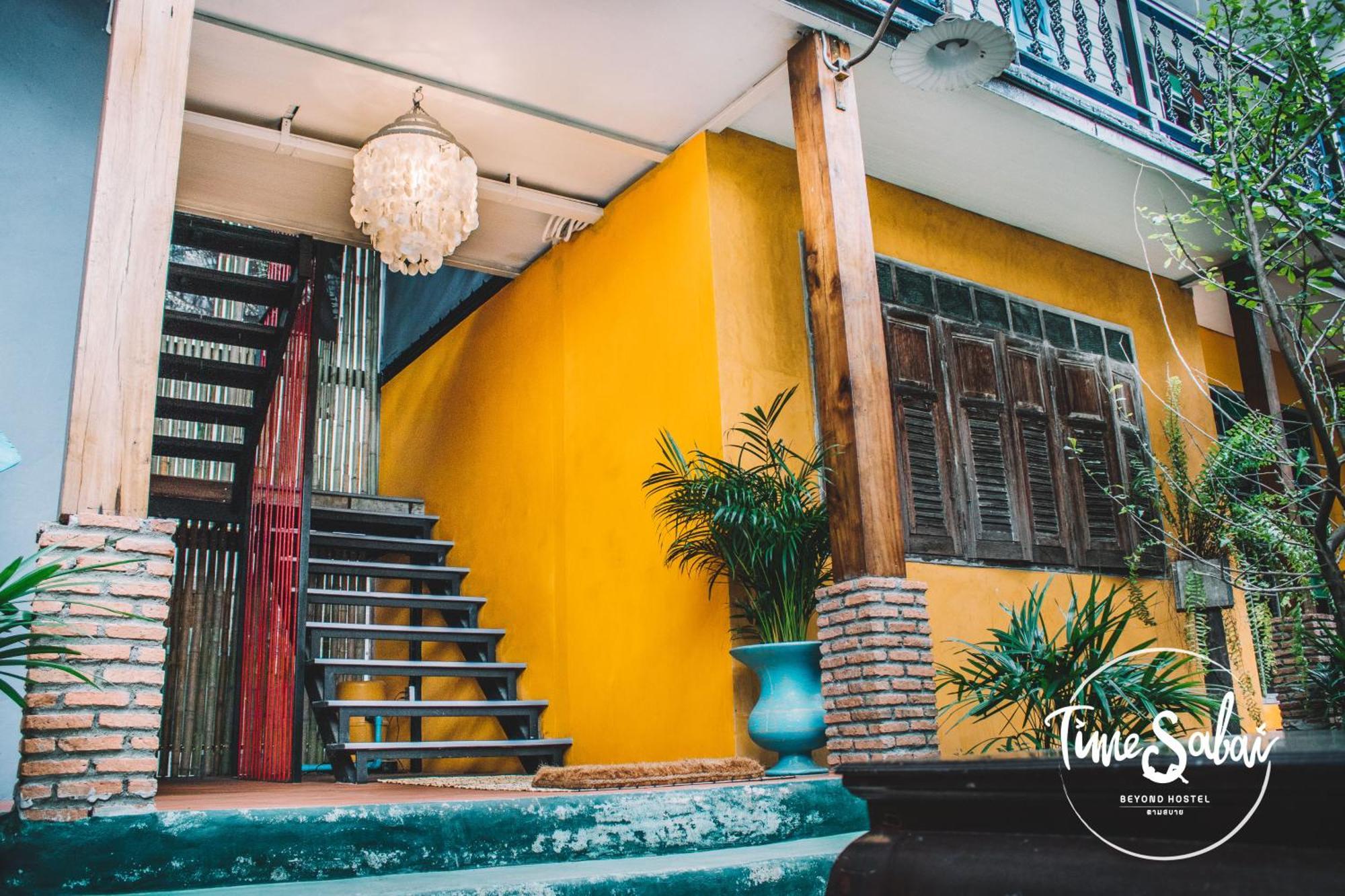 Time Sabai 134 Hostel Bangkok Bagian luar foto